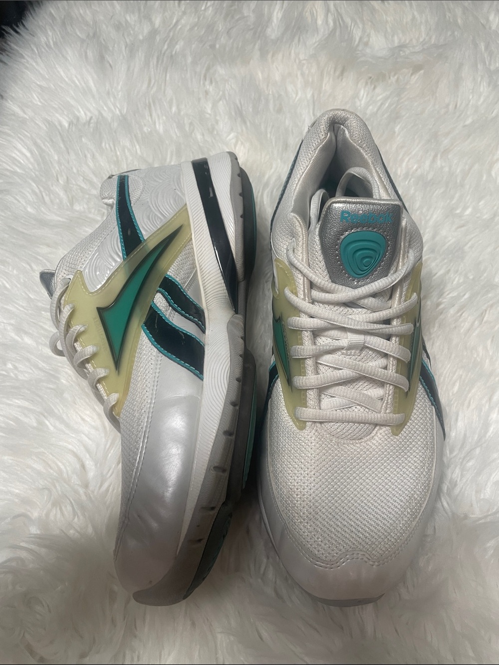 Reebok EasyTone Reeinspire toning and walking sneakers size 9